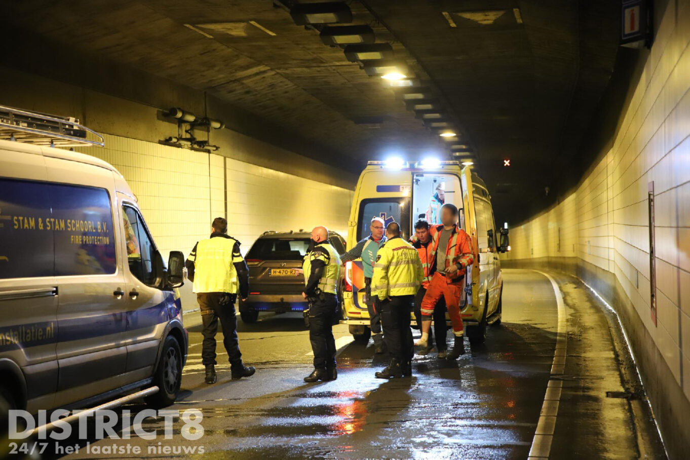 Monteur Gewond Door Gesprongen Waterleiding Vliettunnel Voorburg