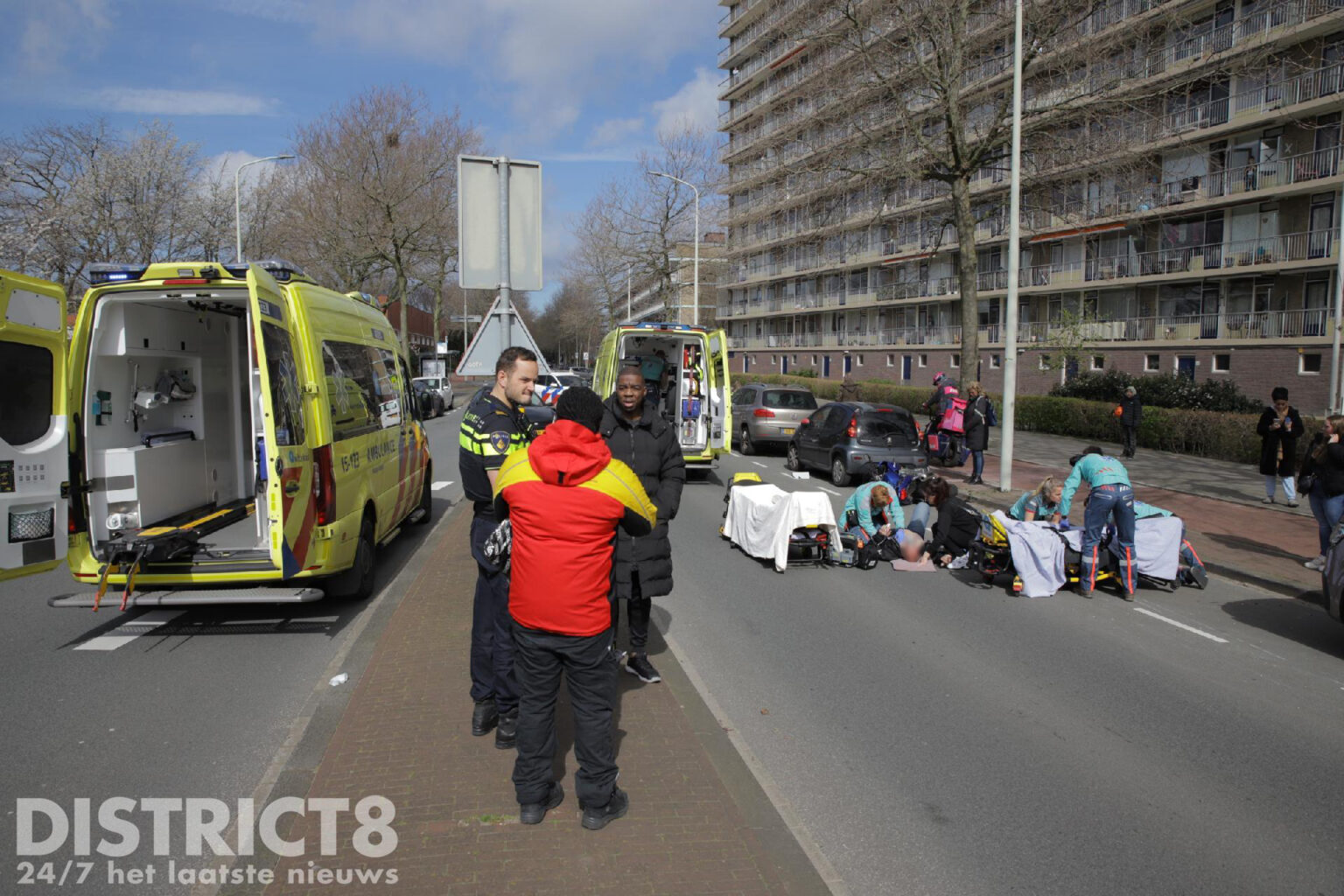 Vader En Kind Ernstig Gewond Bij Aanrijding Met Motor Leyweg Den Haag