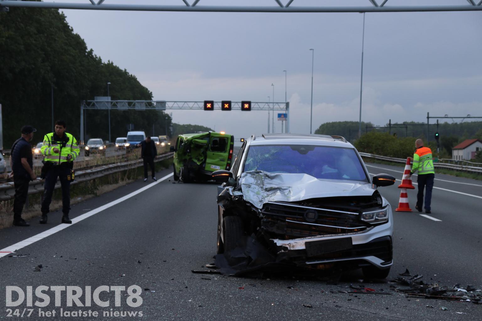 Snelweg Volledig Afgesloten Na Flinke Aanrijding A Zoetermeer