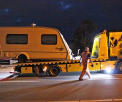 20 september Engelsman raakt caravan kwijt Nieuweweg Poeldijk 20 september Engelsman raakt caravan kwijt Nieuweweg Poeldijk