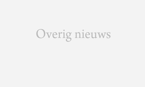 <h2><a href="http://district8.net/23-mei-vrouw-zwaargewond-bij-steekincident-klopjacht-op-dader.html">23 mei Vrouw zwaargewond bij steekincident, klopjacht op dader<a href='http://district8.net/23-mei-vrouw-zwaargewond-bij-steekincident-klopjacht-op-dader.html#comments' class='comments-small'>(0)</a></a></h2>Den Haag - Een 49-jarige vrouw raakte donderdag 23 mei om 19.50 uur zwaargewond bij een steekincident op de Loosduinsekade, nabij de Van Geenstraat. Het slachtoffer werd vermoedelijk neergestoken door