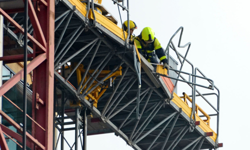 26 Mei Voetganger Komt Om Het Leven Bij Na Val Steiger Rijnstraat Den Haag District8 Net 26 Mei Voetganger Komt Om Het Leven Bij Na Val Steiger Rijnstraat Den Haag District8 Net