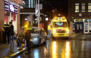 Fietser gewond bij aanrijding met auto Jan Hendrikstraat Den Haag