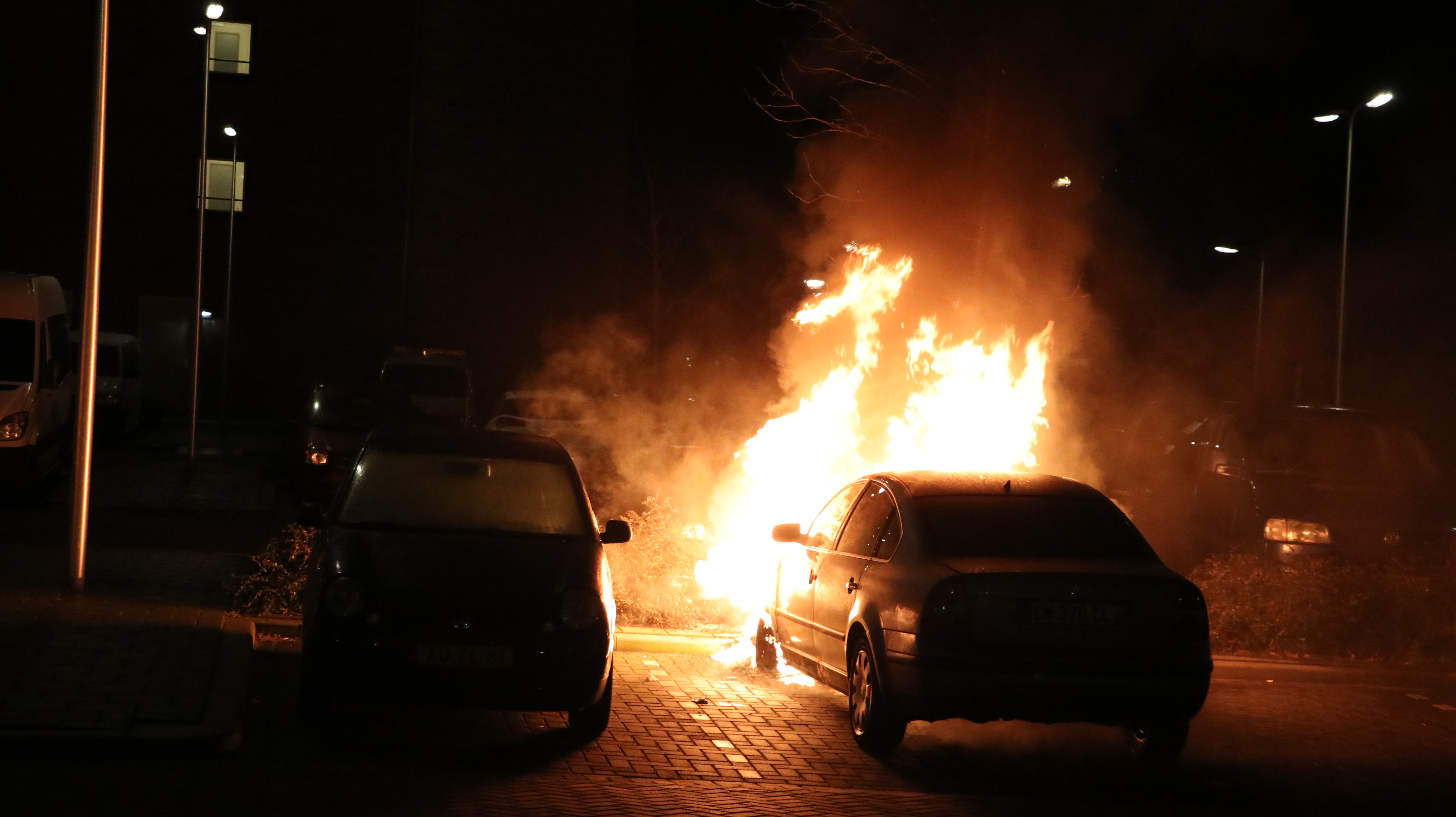 16 februari Brandweer rukt uit voor een flinke voertuigbrand Olympiadeplein Gouda