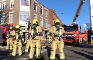 Grote brand op dak van restaurant door afzuiginstallatie De Heemstraat Den Haag