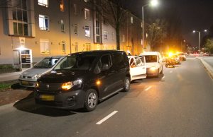 Flinke schade bij kop-staart aanrijding Erasmusweg Den Haag