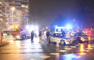 Licht gewonde en forse schade na verkeersongeval Buitenhofdreef Delft