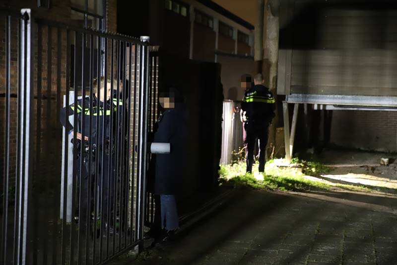 Delft – De politie kreeg vrijdagavond 9 april de melding van een poging inbraak bij het Sportfondsenbad aan de Weteringlaan in Delft.