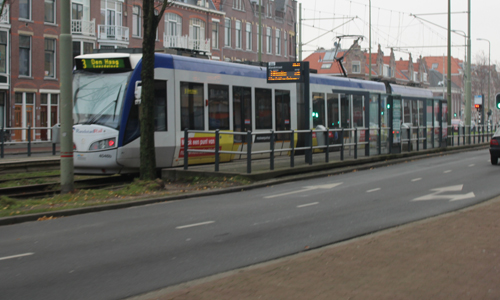 2 december Busje met mindervaliden botst met tram 3 Koningin Emmakade Den Haag