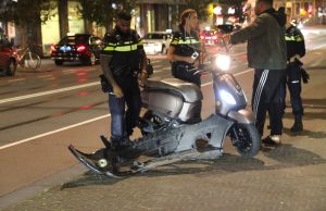 Doorrijding na aanrijding met scooter Jan Hendrikstraat Den Haag