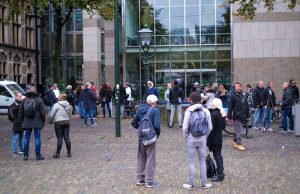 12 aanhoudingen na wederom een dag demonstreren tegen de spoedwet Plein Den Haag