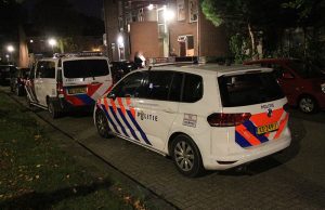 Politie start zoekactie naar inbreker na heterdaad inbraak Egelsingel Delft