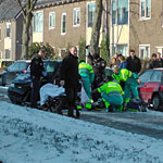 Brommobiel bost tegen boom Tomatenstraat Leiden