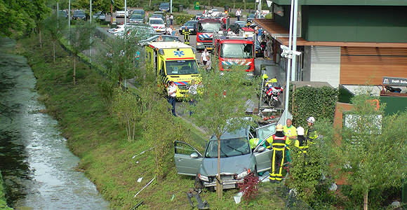 Aanrijding met letsel McDonald’s Kleveringweg