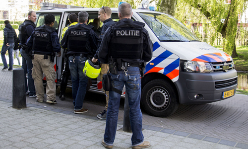 16 april Aanhouding na bedreiging met mes Schiedam