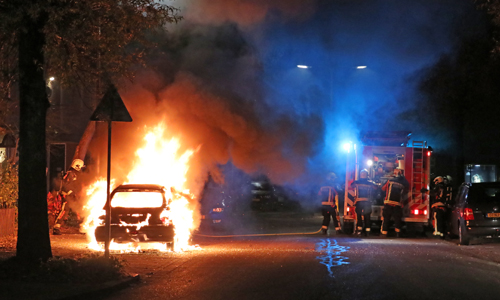 16-11-25-prio-1-voertuigbrand-wilhelmina-van-pruisenlaan-gouda-13