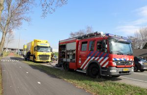 Accu vliegt in brand in vrachtwagen Goudseweg Bodegraven