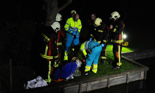 16 maart Vrouw gewond na val van brug Nieuwveen