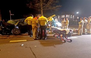 Veroorzaker ongeval vlucht en laat zwaargewonde bijrijder achter Oosteinde Voorburg