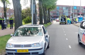 Voetganger flink gewond na aanrijding met auto Neherkade Den Haag