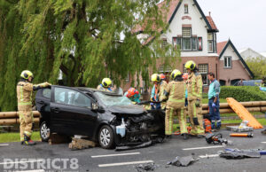 Automobilist zwaargewond na ongeval op de N213 Honselersdijk