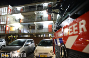 Veel rookontwikkeling bij nachtelijke woningbrand Handellaan Delft