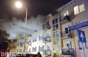 Veel rookontwikkeling bij brand in portiekflat Jan Luykenlaan Den Haag