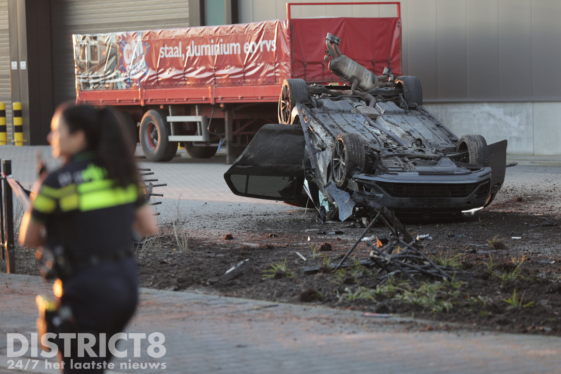 Havoc after one -sided accident; Co -driver seriously injured Sionsdreef Den Hoorn