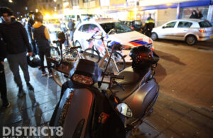 Voetganger zwaargewond na botsing met scooter Hoefkade Den Haag