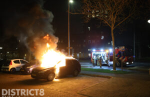 Opnieuw auto in brand in Delft Rossinistraat Delft
