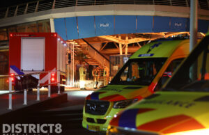 Twaalf slachtoffers naar ziekenhuis, waaronder ambulancepersoneel, na vele onwelwordingen bij De Pier Suites Den Haag