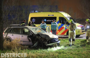 Bestuurder spoorloos na eenzijdige aanrijding A20 Maasdijk