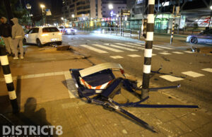 Automobilist richt ravage aan en vlucht Generaal Eisenhowerplein Rijswijk