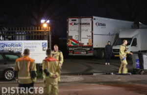 Lang dieselspoor over industrieterrein na lekgeslagen tank Ambachtsweg Pijnacker
