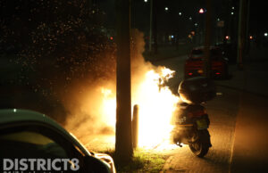 Deelscooter in brand gestoken Prinsegracht Den Haag