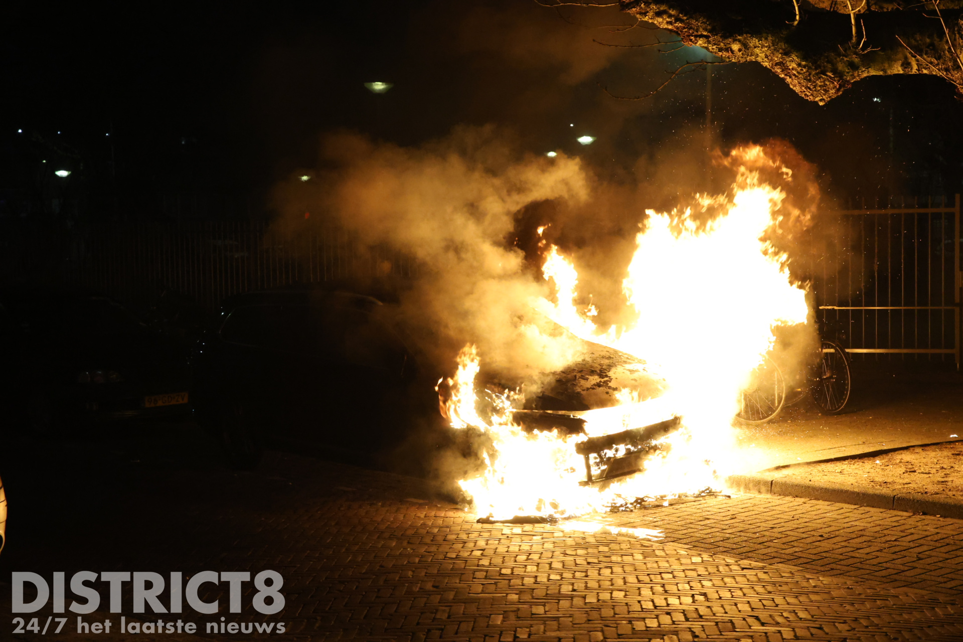 Auto doelwit van brandstichting Kaapseplein Den Haag