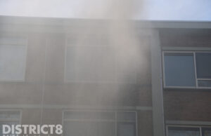 Buren ontdekken brand in woning Dwingelostraat Den Haag