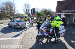 Scooterrijdster gewond na aanrijding met auto Prins Bernhardlaan Voorburg