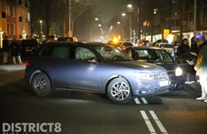 Twee gewonden bij aanrijding tussen twee auto’s Bouwlustlaan Den Haag