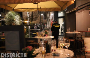 Politie bekogeld met vuurwerk in uitgaansgebied Rembrandtstraat Naaldwijk