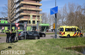 Fietser gewond na aanrijding met auto Van Foreestweg Delft