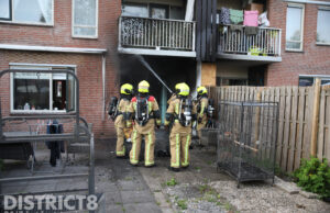 Brand in achtertuin veroorzaakt flinke schade Dr. H.P. Bremmerstraat Den Haag