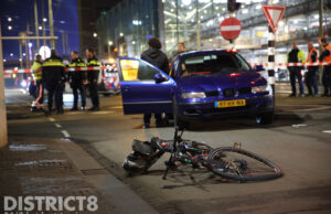 Fietser zwaargewond na aanrijding met auto Rijnstraat Den Haag