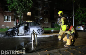 Geparkeerde auto in brand gestoken Karel Doormanlaan Rijswijk