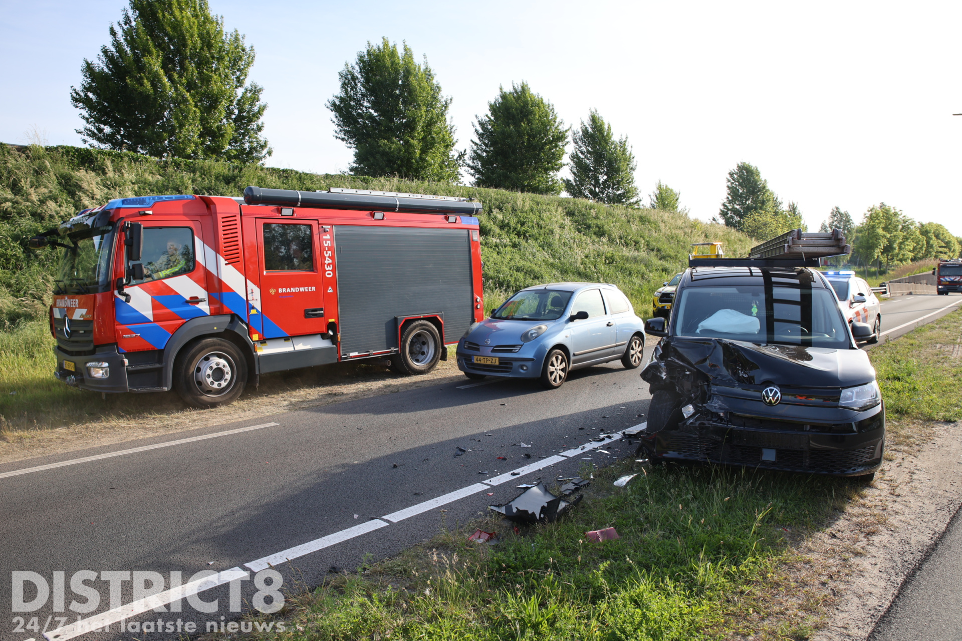 Veel schade na kop-staart aanrijding N470 Delfgauw