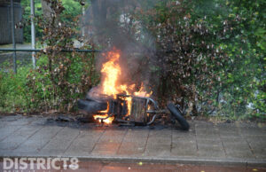 Deelscooter in brand gestoken Oude Haagweg Den Haag