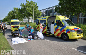 Fietsster ernstig gewond na aanrijding met auto Huismansingel Delft
