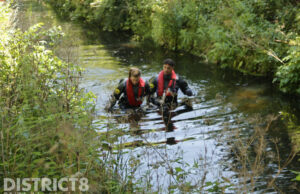 Achtergelaten stepje zorgt voor zoekactie in sloot Vreeswijkstraat Den Haag