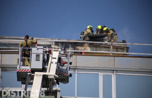Brand uitgebroken op dak provinciehuis Zuid-Hollandlaan Den Haag
