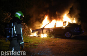 Autobrand nummer 23 in Delft dit jaar: opnieuw op beruchte parkeerplaats Bieslandsepad Delft